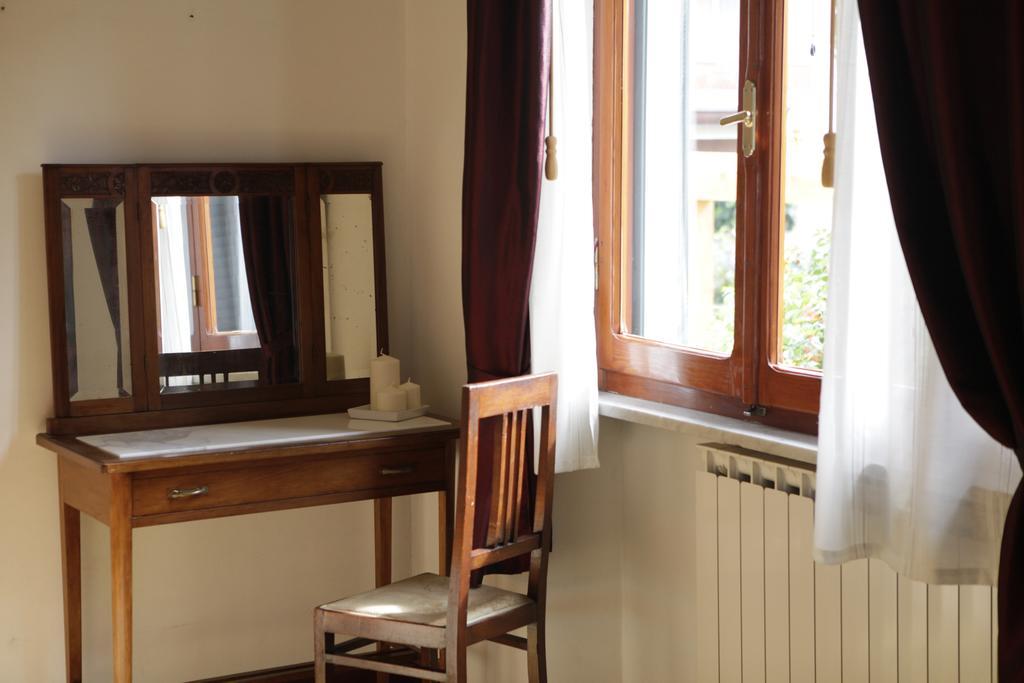 B&B Casa Di Claudia Marina Di Carrara Rom bilde