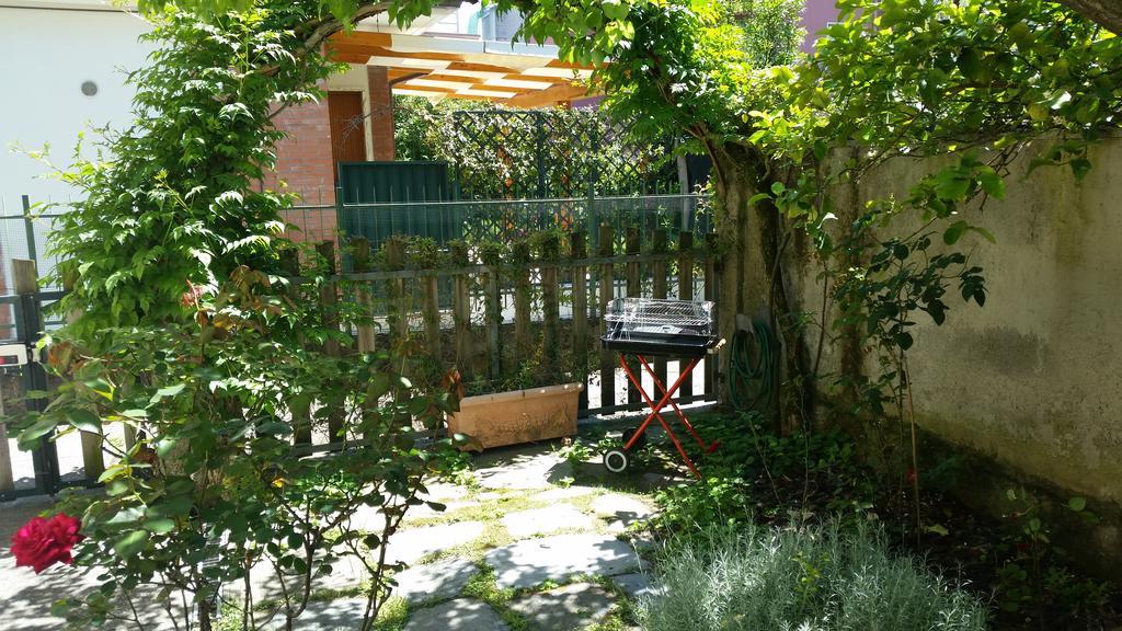B&B Casa Di Claudia Marina Di Carrara Eksteriør bilde
